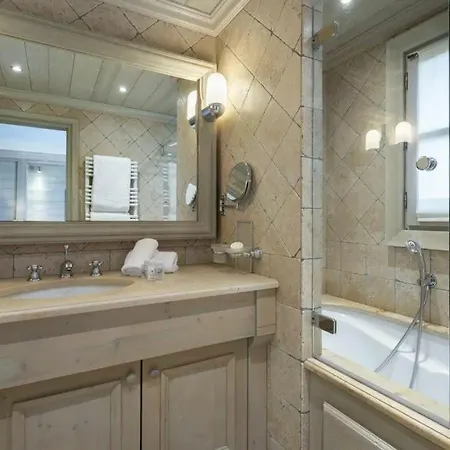 Contact Us At What App - 0041-798-079-427 To Book!! - 8 Bedrooms Chalet In 1850 * Courchevel