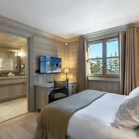 Contact Us At What App - 0041-798-079-427 To Book!! - 8 Bedrooms Chalet In 1850 Courchevel